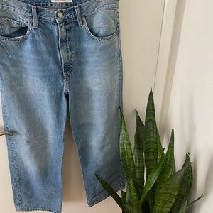 Levi’s Ribcage Straight Ankle Light-wash Jeans